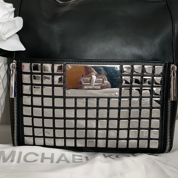 Michael Kors Medium Natalia Tile Shoulder Bag in Black - Picture 7 of 15